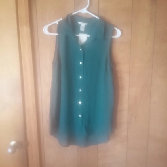 Share H & M womens green sleeveless hi lo sheer buttong down blouse size 6 NWOT - Picture 2 of 4